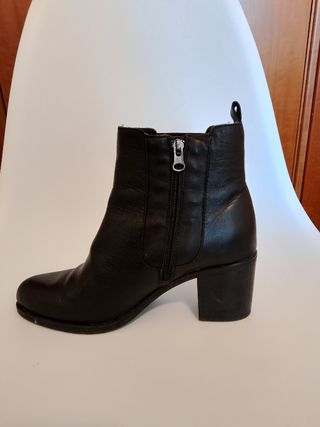 Botines negros piel mujer
