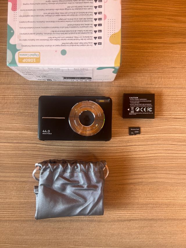 Fotocamera digitale da 44 MP - Zoom 16x