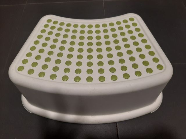 Escalón infantil Ikea FÖRSIKTIG blanco/verde