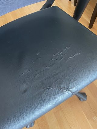 Silla de oficina ergonómica negra