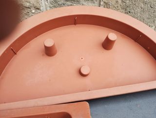 Sottovasi mezzaluna plastica 3pz