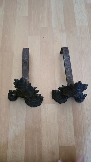 Andirons de ferro