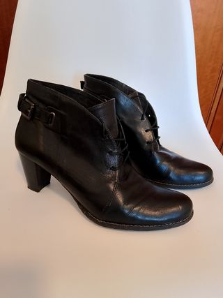 Botines negros piel mujer