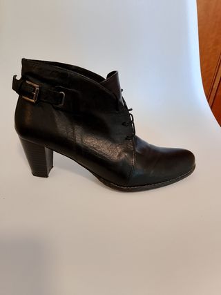 Botines negros piel mujer