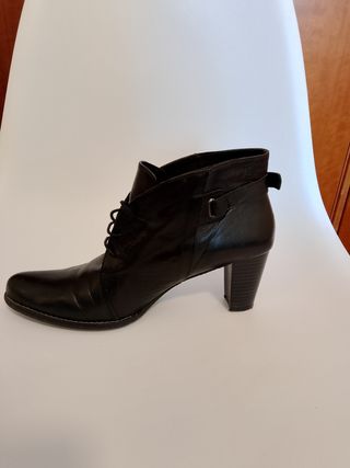 Botines negros piel mujer