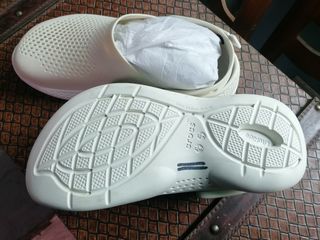 Crocs Classic blancos