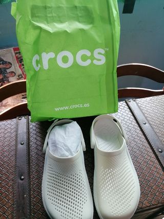Crocs Classic blancos