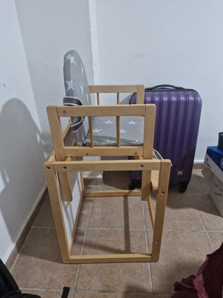 Trona convertible mesa-silla