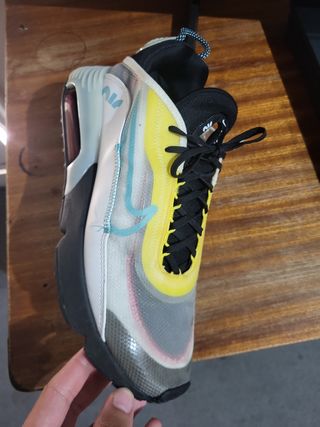 Nike Air Max 2090 - Blancas/Amarillas
