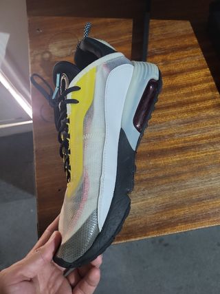 Nike Air Max 2090 - Blancas/Amarillas