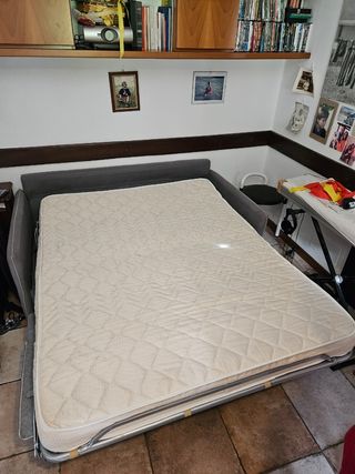 Divano letto grigio 2 posti