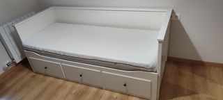 Cama Hemnes IKEA con cajones.(escarrilla)