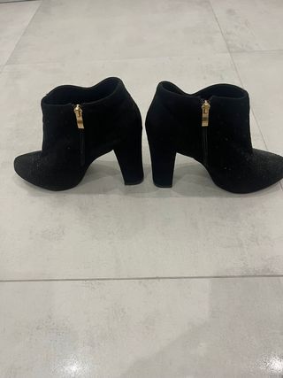 Botines negros tacón