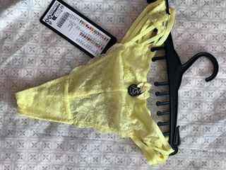 Tanga encaje amisu XS amarilla