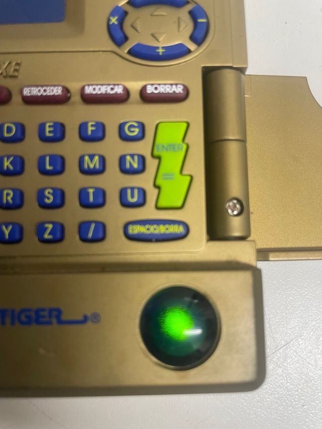 Pokédex Deluxe Tiger 2001