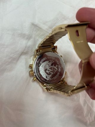 Reloj Diesel dorado