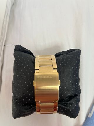 Reloj Diesel dorado