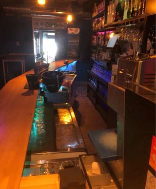 Bar con licenciade musica en vivo - Sevilla centro