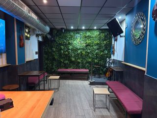 Bar con licenciade musica en vivo - Sevilla centro