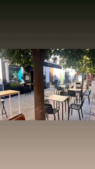 Bar con licenciade musica en vivo - Sevilla centro