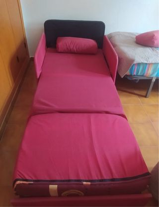 Sillón cama rojo - Unicación Zahora (Cádiz)