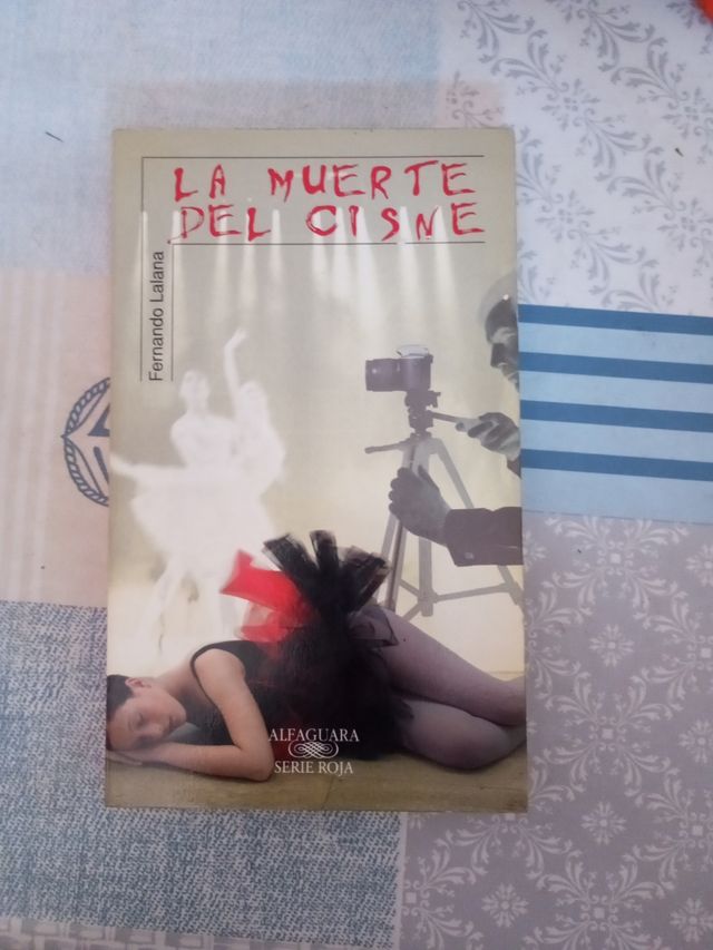 La muerte del cisne (Serie roja) (Spanish Edition)