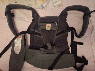 Mochila porteo ergobaby 

