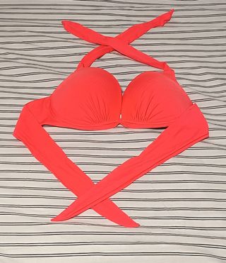 Bikini naranja fluorescente 