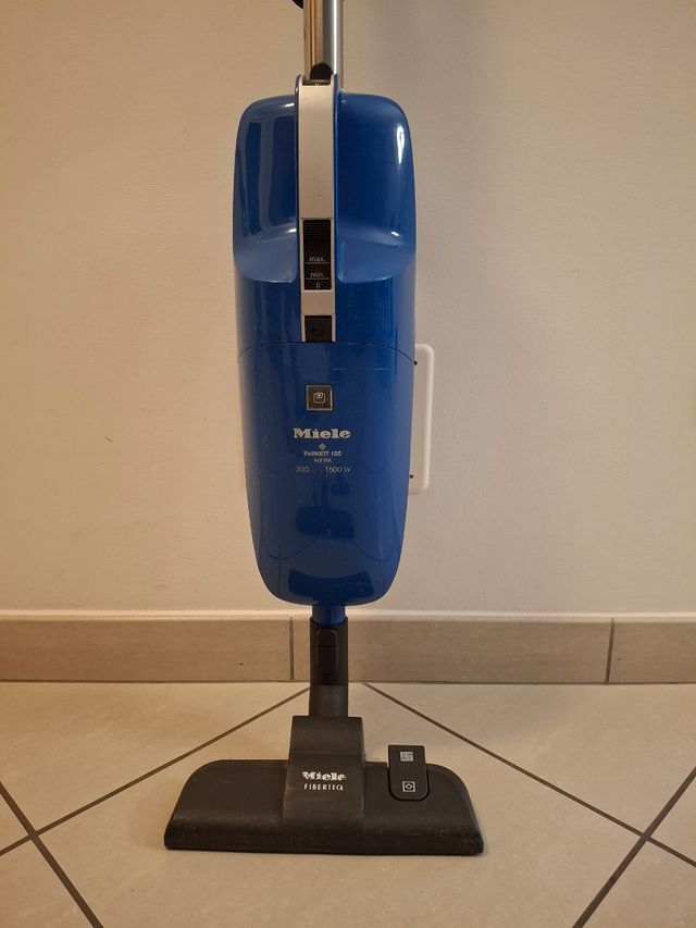 Miele Parkett - Scopa Elettrica