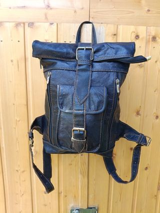 Mochila Cuero Vintage Negra