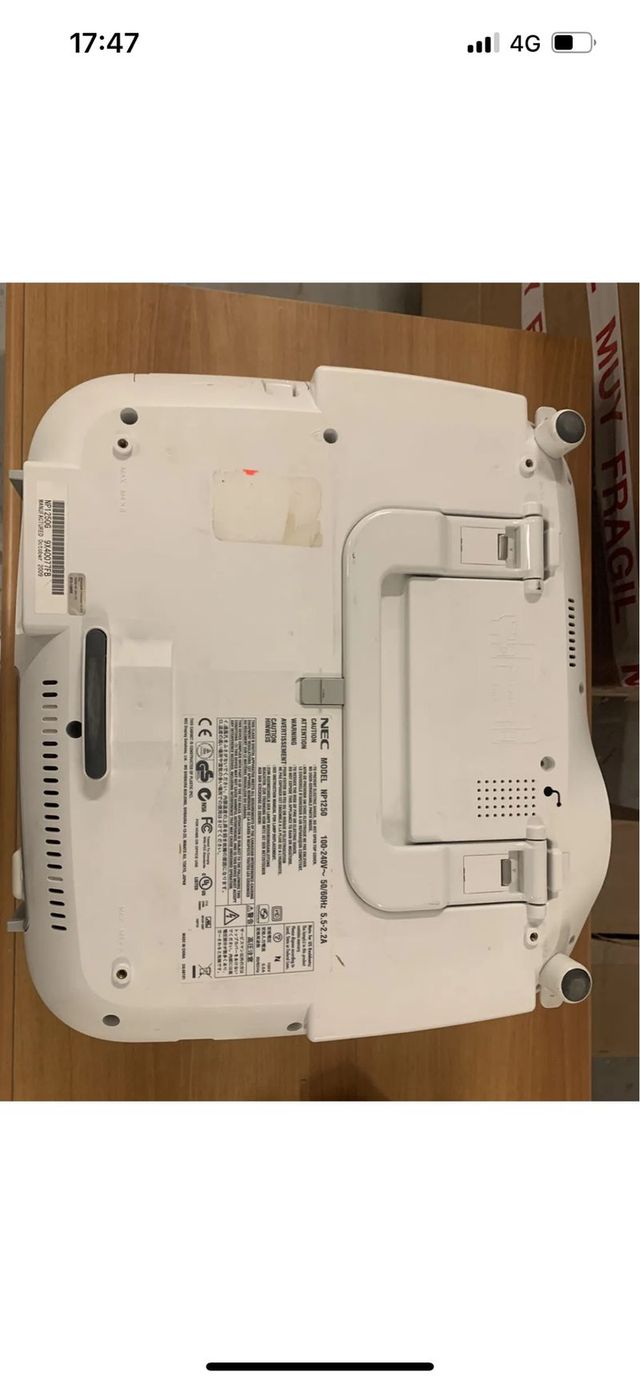 PROYECTOR NEC NP1250 BLANCO, con bombilla fundida