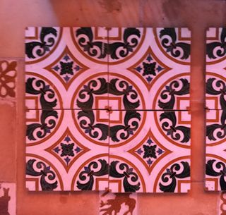 Azulejos antiguos mensaque ideal para grifo.