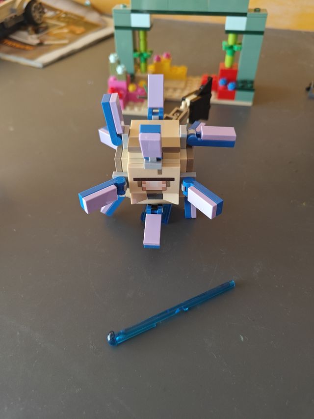 Lego Minecraft 21180: Guardian & Warden