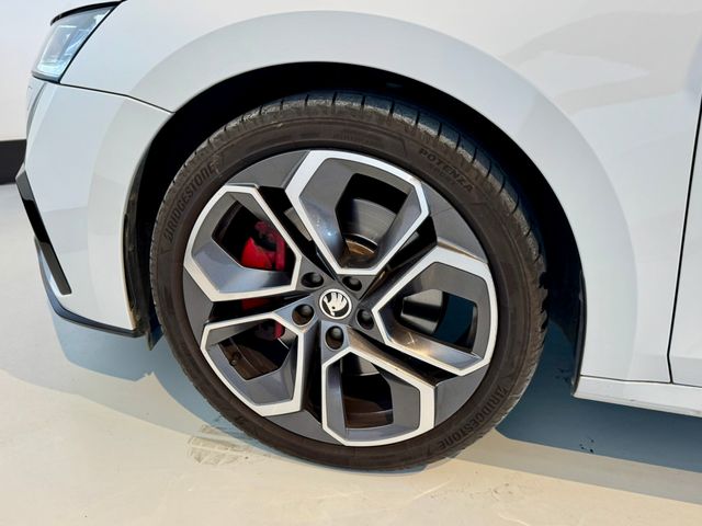 Skoda Octavia RS TECHO GARANTÍA OFICIAL ÚNICO DUEÑ
