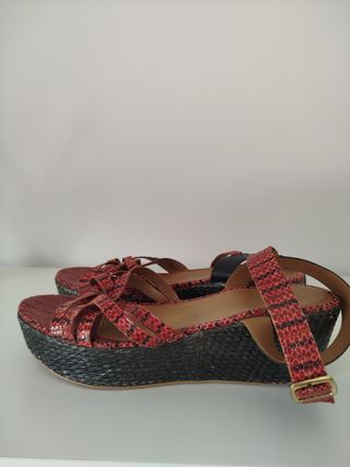 Sandalias rojas Giossepo