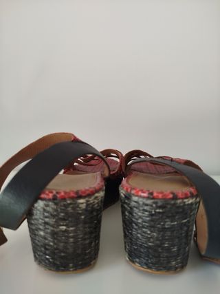 Sandalias rojas Giossepo
