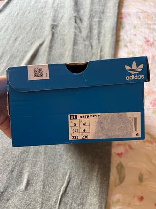 Adidas Retropy Sneakers - Rosa y Blanco