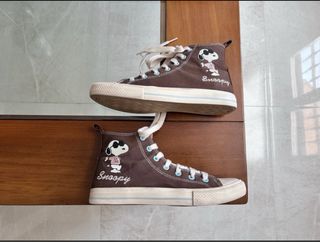 Zapatillas Lefties Snoopy y negras talla 37