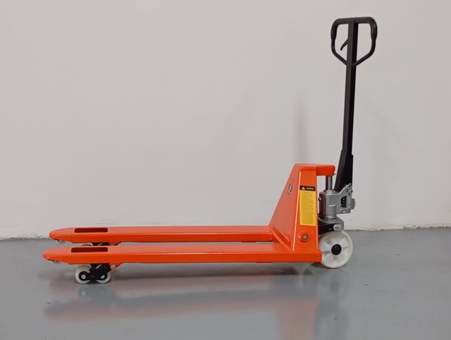 Transpaleta manual 2500kg