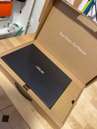 ASUS ExpertBook 8gbRam 256gb