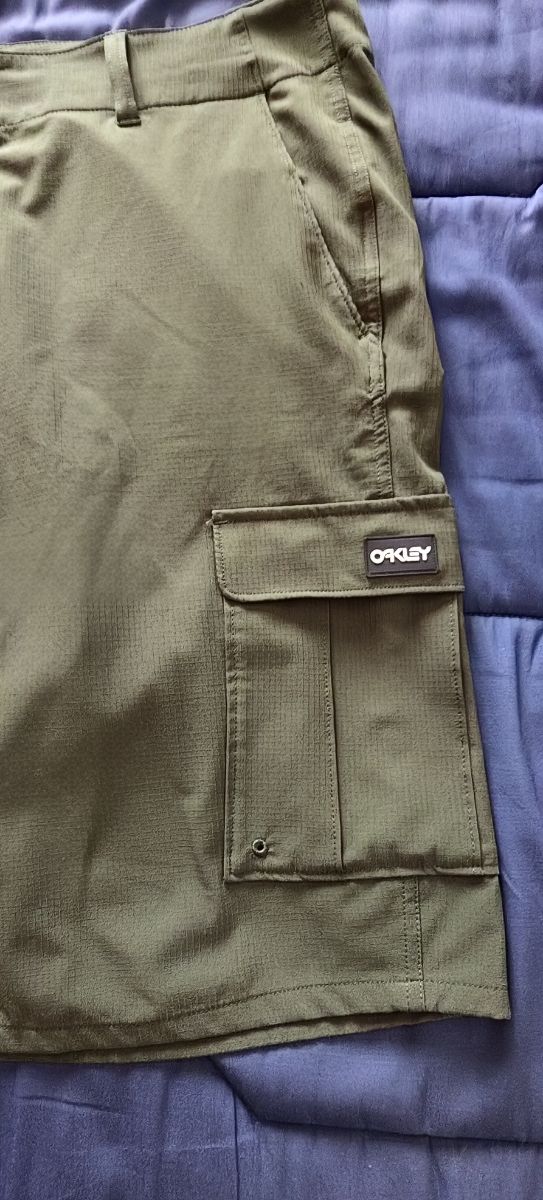 Shorts Oakley Cargo - Verde Oliva