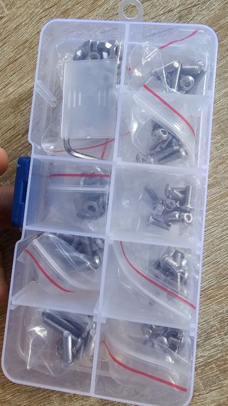 Kit Tornillos VKKM - 240uds + Conector