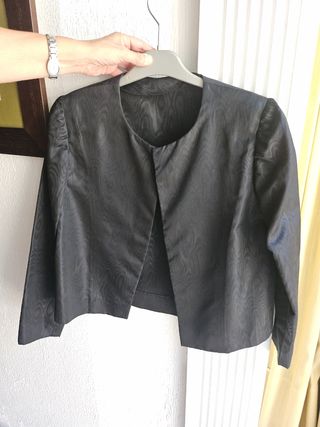 Chaqueta corta negra vestir