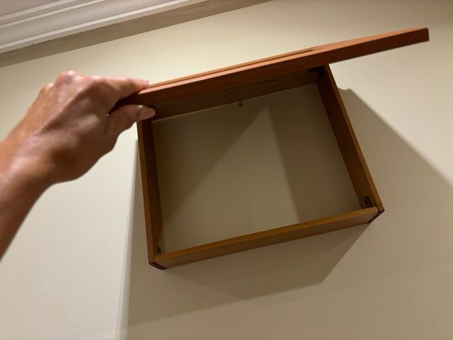 Cubre limitadores y cuadro madera todo 10 euros