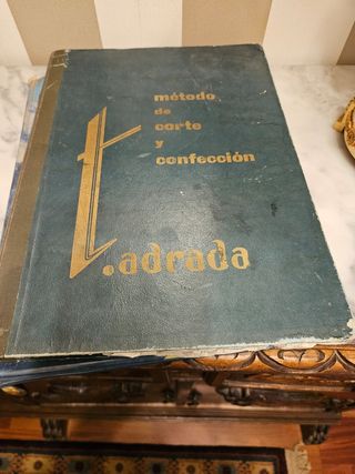 Lote de 22 libros usados.