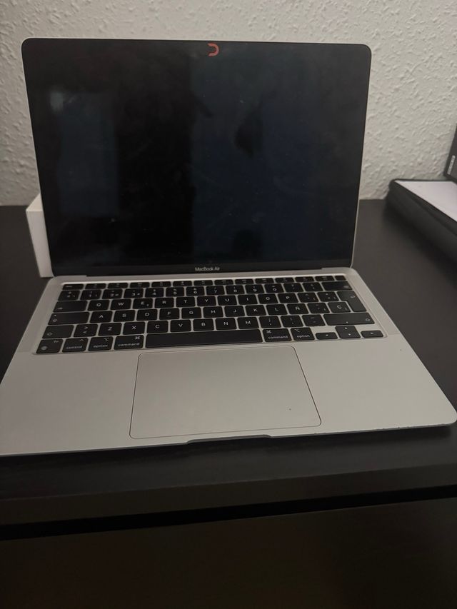 MacBook Air 2020 Plata - Excelente estado