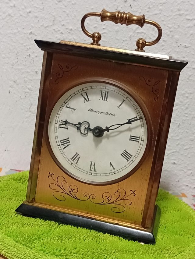 Reloj Blessing sobremesa antiguo