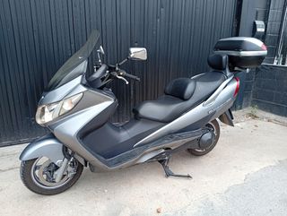 Suzuki Burgman 250cc - Scooter