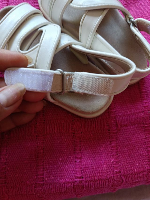 Sandalias Zara niña beige talla22