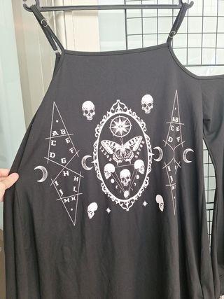 Vestido gótico de tirantes